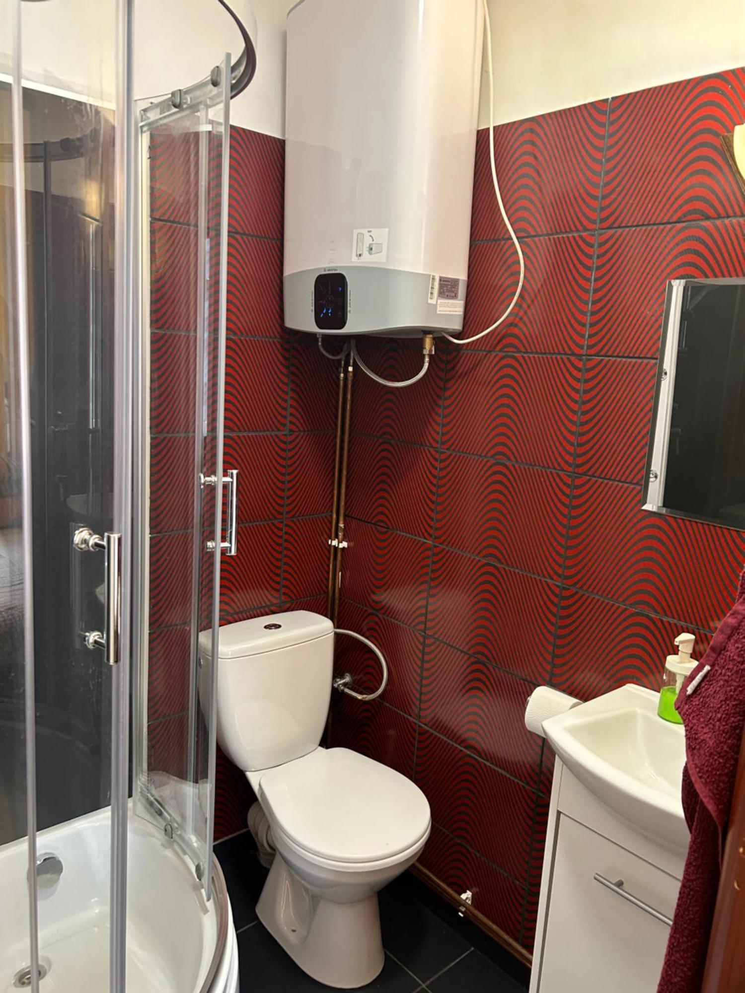 Single Room Private Bathroom