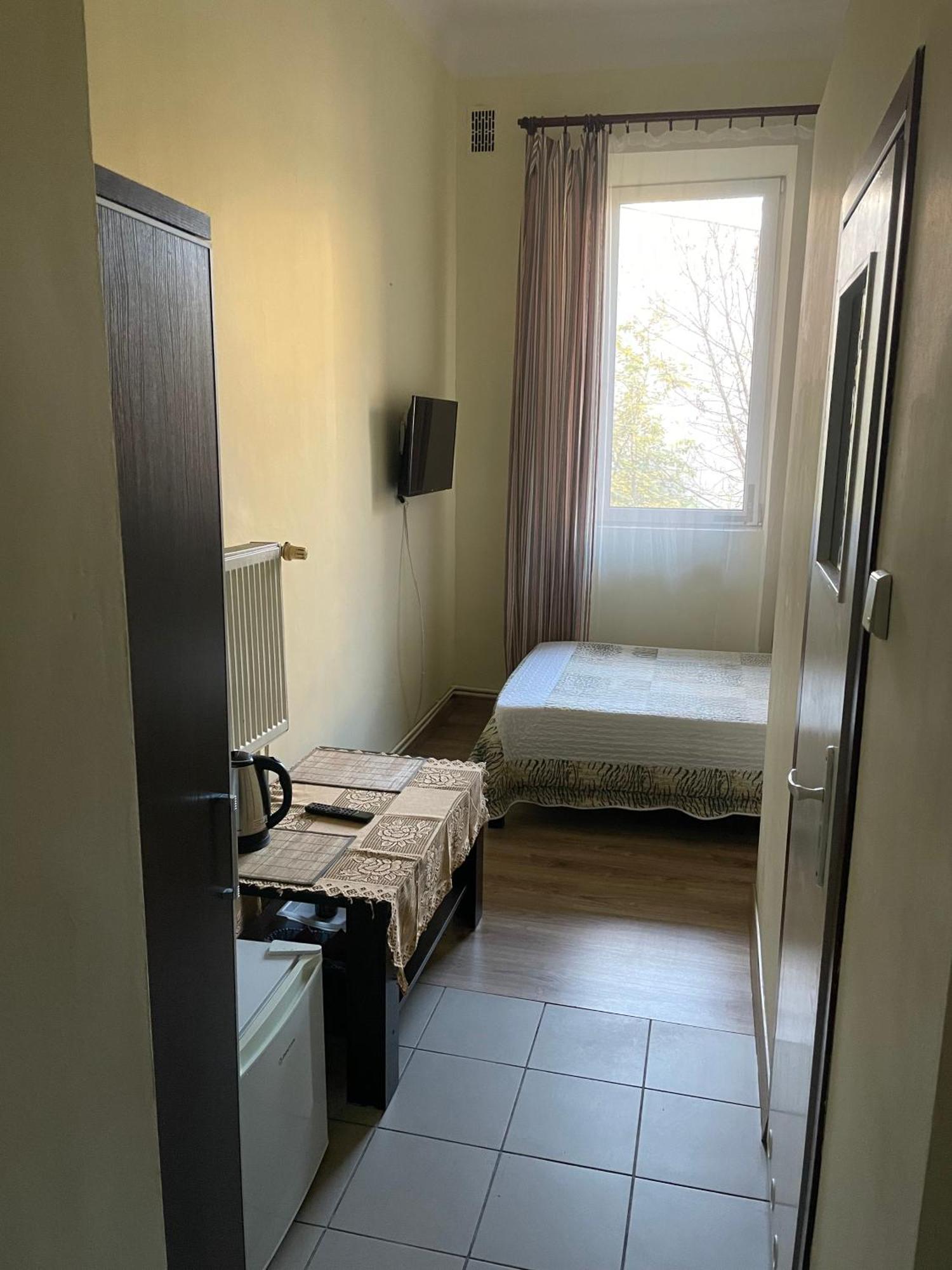 Single Room Shower