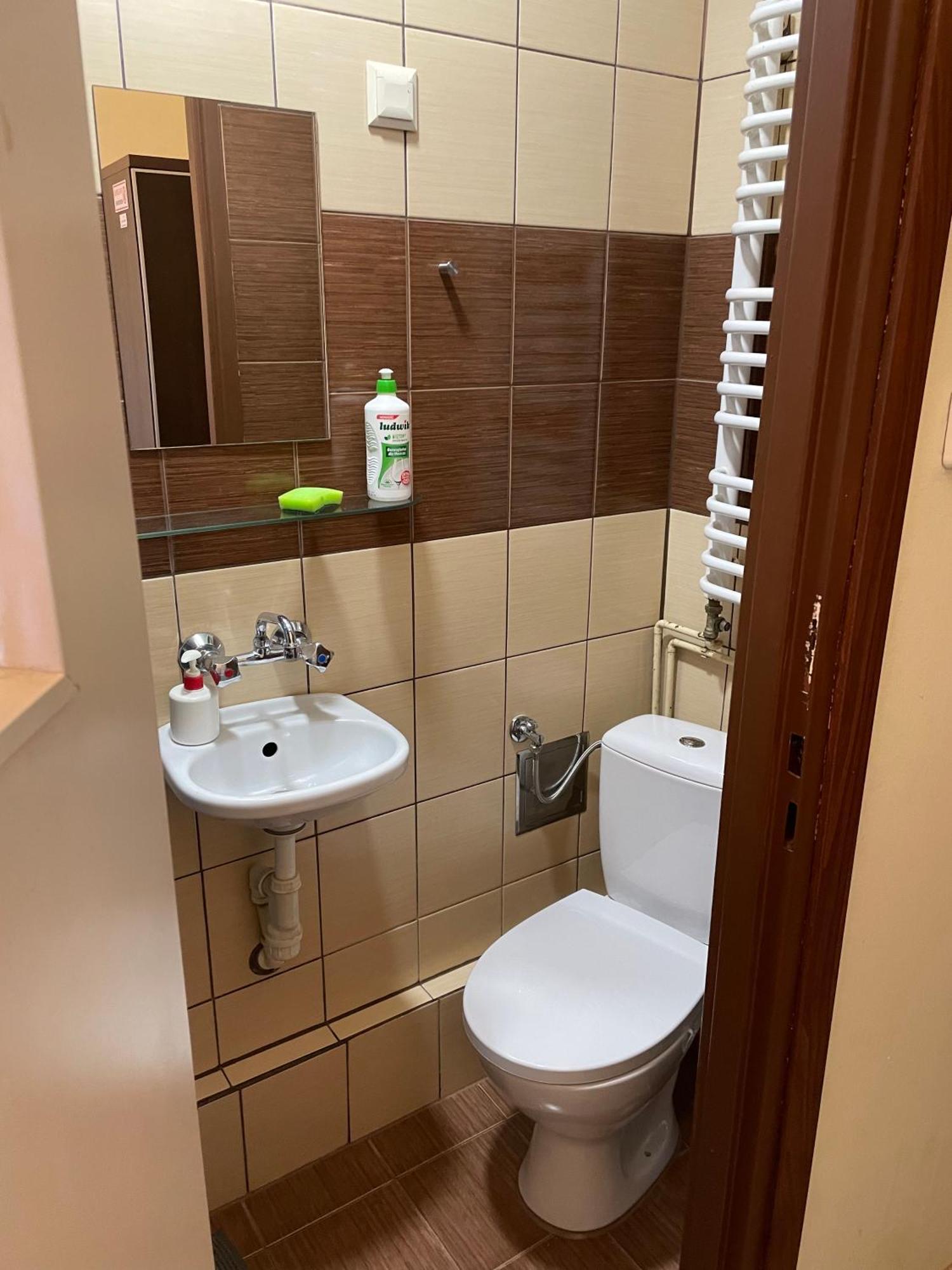 Single Room Shower