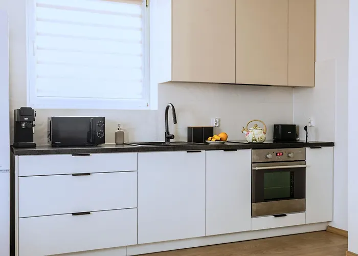 Miriam Piano Apartment With Parking - Krakow Borkowska